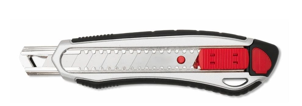 İZELTAŞ  Pro Metal Gövde Maket Bıçağı 18 mm  14000 005049